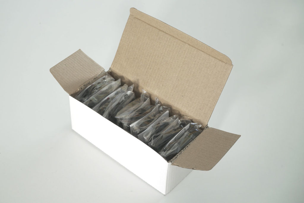 OP包装パッケージは10個を1箱にまとめて梱包します
